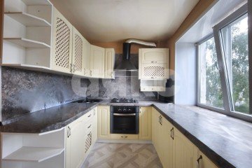 Фото №1: 4-комнатная квартира 63 м² - Советск, ул. Красноармейская, 3