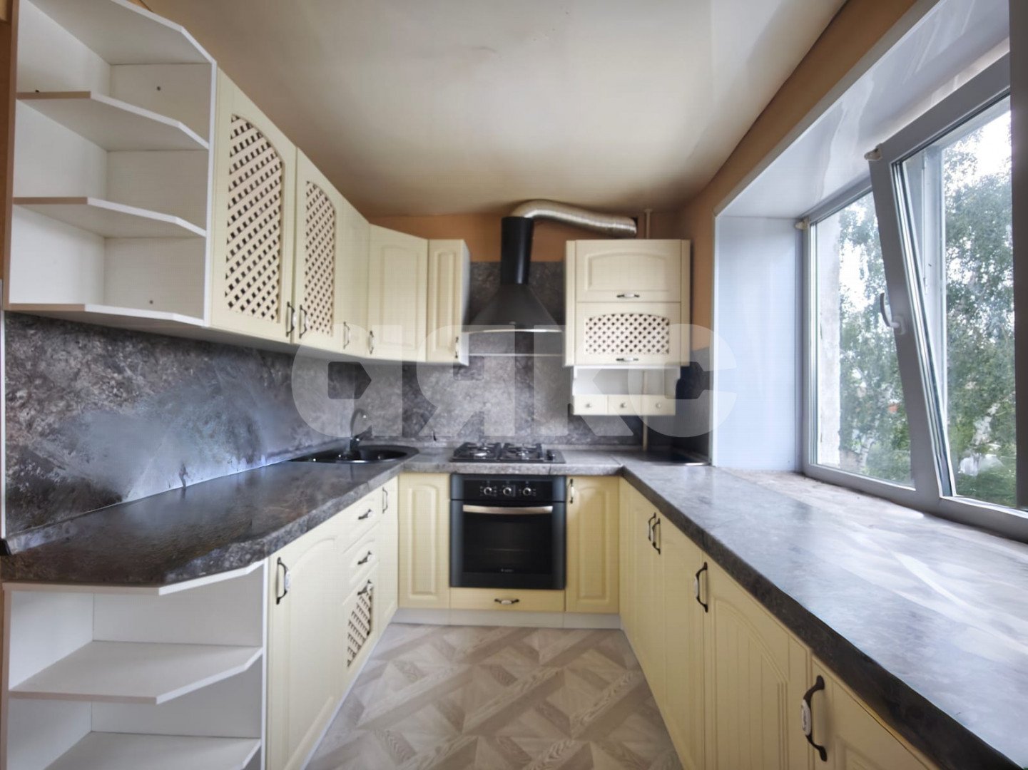 Фото №1: 4-комнатная квартира 63 м² - Советск, ул. Красноармейская, 3