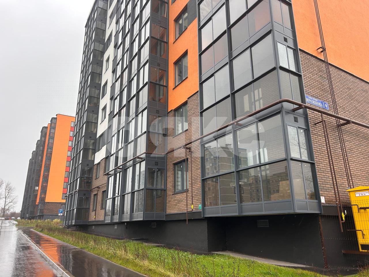 Фото №1: 2-комнатная квартира 56 м² - Тула, Привокзальный территориальный округ, мкр. Петровский квартал, ул. Лётчика Пирожкова, 9