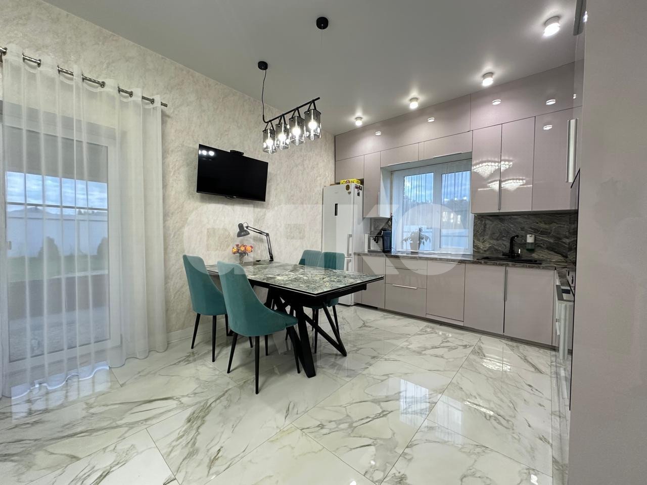 Фото №7: Дом 100 м² + 10 сот. - Новый, мкр. Привокзальный территориальный округ, ул. Красная Горка, 32